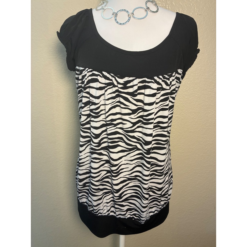 ❌❌❌SOLD❌❌❌Agenda Women Zebra Print Tunic Top Black White Scoop Neck Cap S